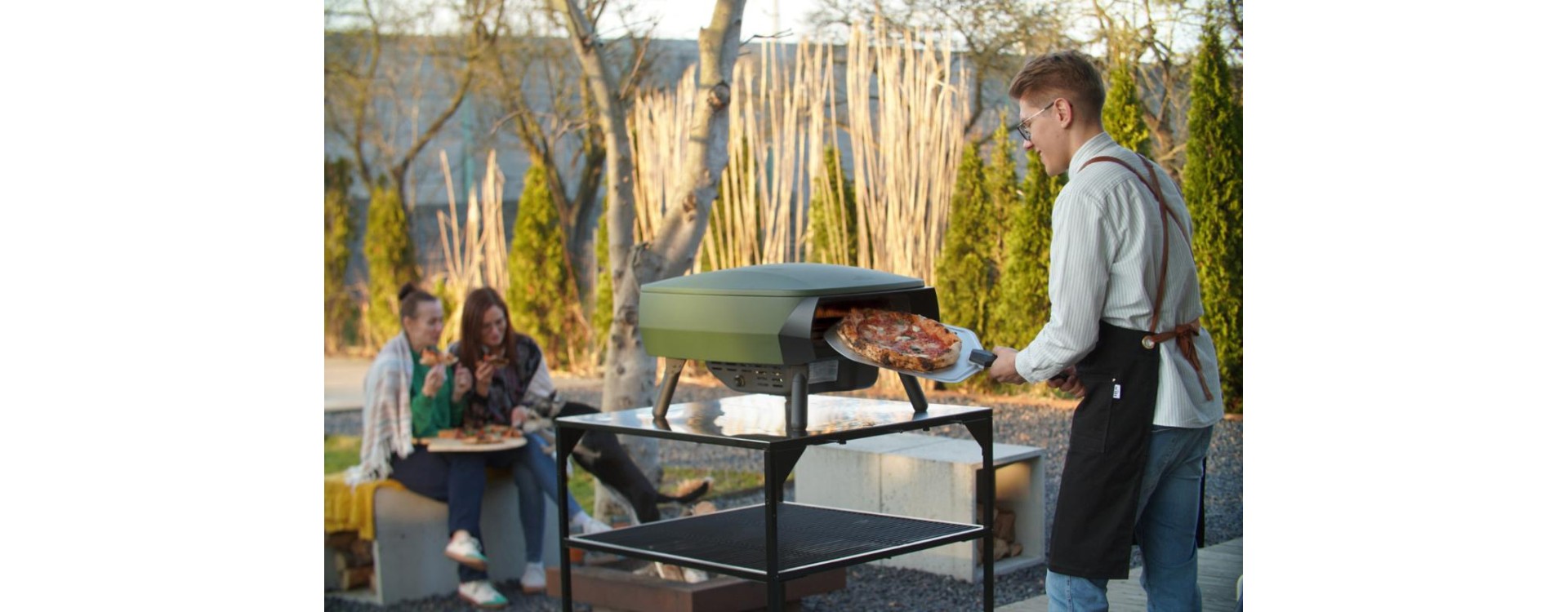 Czy warto kupić piec do pizzy z obrotowym kamieniem? Zalety, wady i różnice