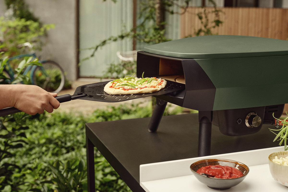 5 stylów pizzy, które zrobisz w piecu do pizzy – od neapolitańskiej po rzymską