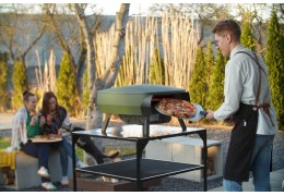 Czy warto kupić piec do pizzy z obrotowym kamieniem? Zalety, wady i różnice